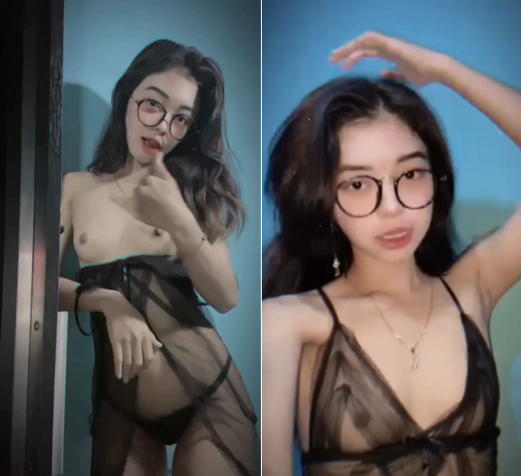 Em có thân hình quyến rũ lại còn đeo kính trông cực kỳ dâm đãng.