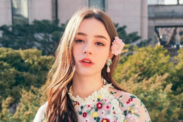 Phim sex nóng bỏng với mỹ nữ Dasha Taran quyến rũ